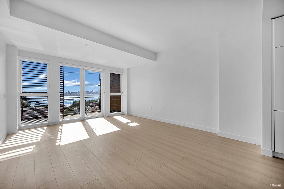 407 422 E 3rd Street North Vancouver, BC - 5