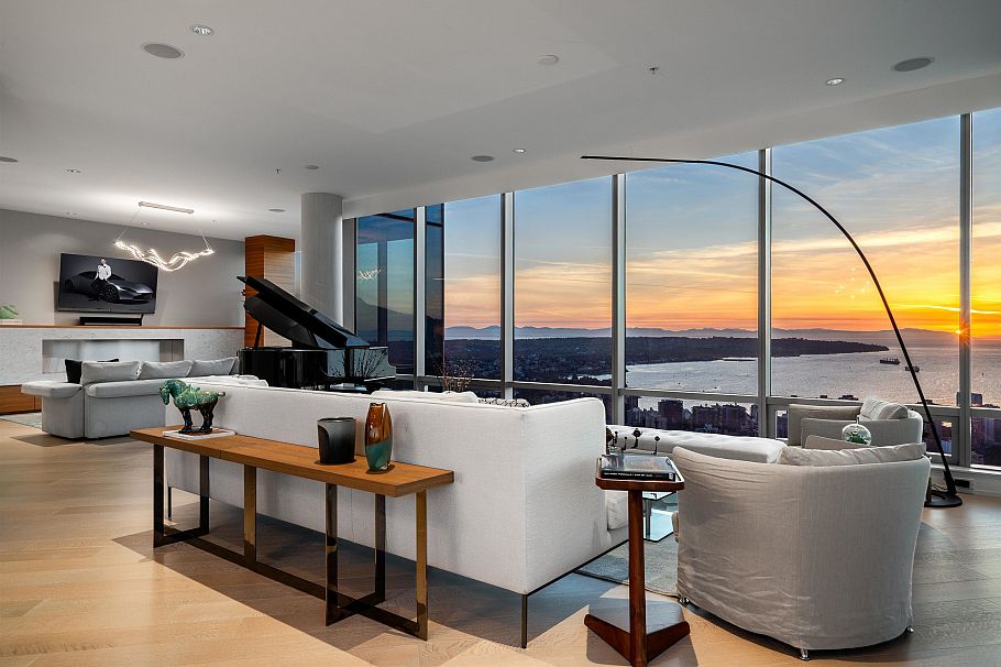 5302 1128 W Georgia Street Vancouver, BC - 5