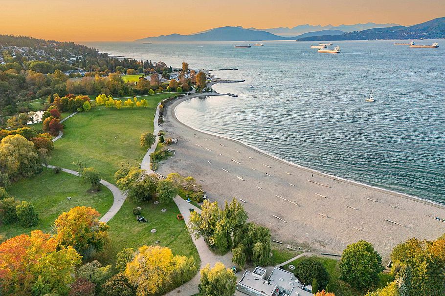 4416 W 1st Avenue Vancouver, BC - 39