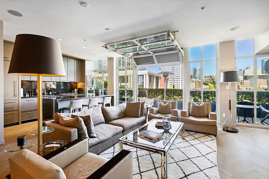 701 546 Beatty Street Vancouver, BC - 1