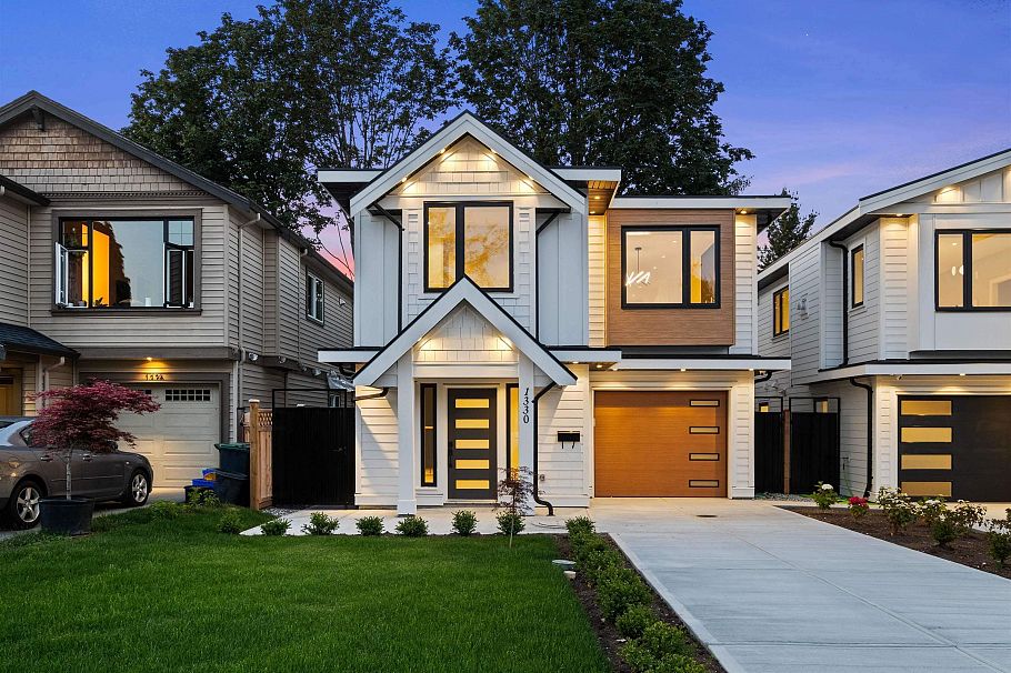 1330 W 15th Street North Vancouver, BC - 1