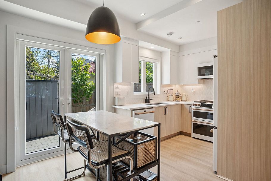 5018 Nanaimo Street Vancouver, BC - 9