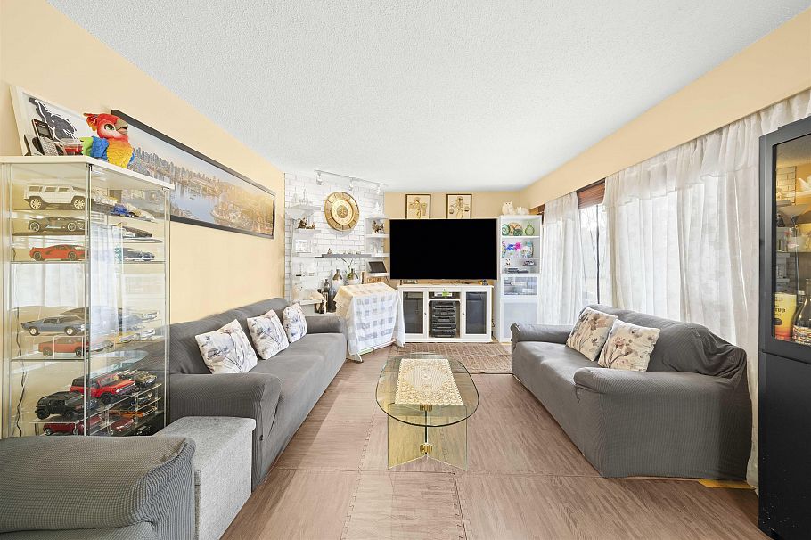 312 2277 E 30th Avenue Vancouver, BC - 1