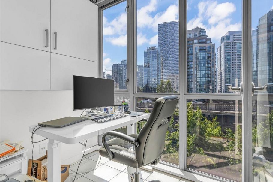 701 1005 Beach Avenue Vancouver, BC - 27