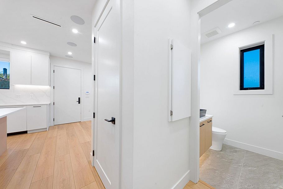 5325 Inverness Street Vancouver, BC - 12