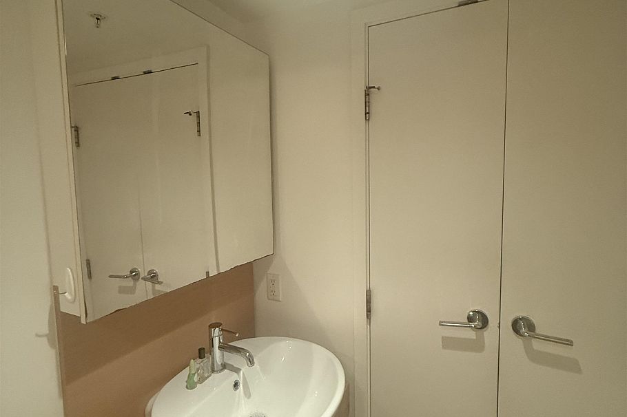 606 5782 Berton Avenue Vancouver, BC - 12