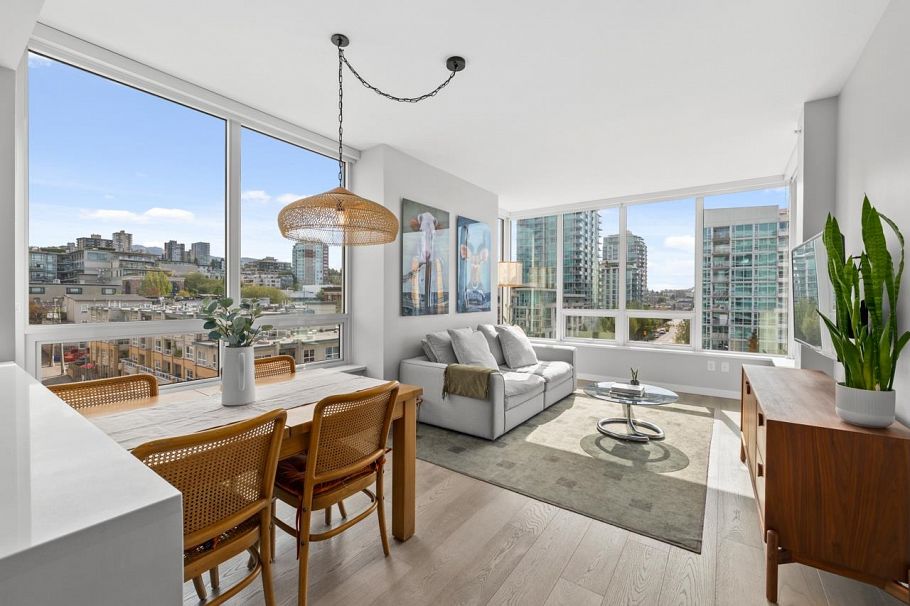 707 118 Carrie Cates Court North Vancouver, BC - 12