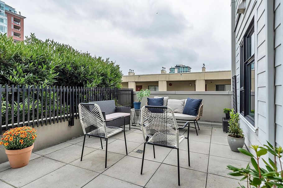 212 111 E 3rd Street North Vancouver, BC - 23