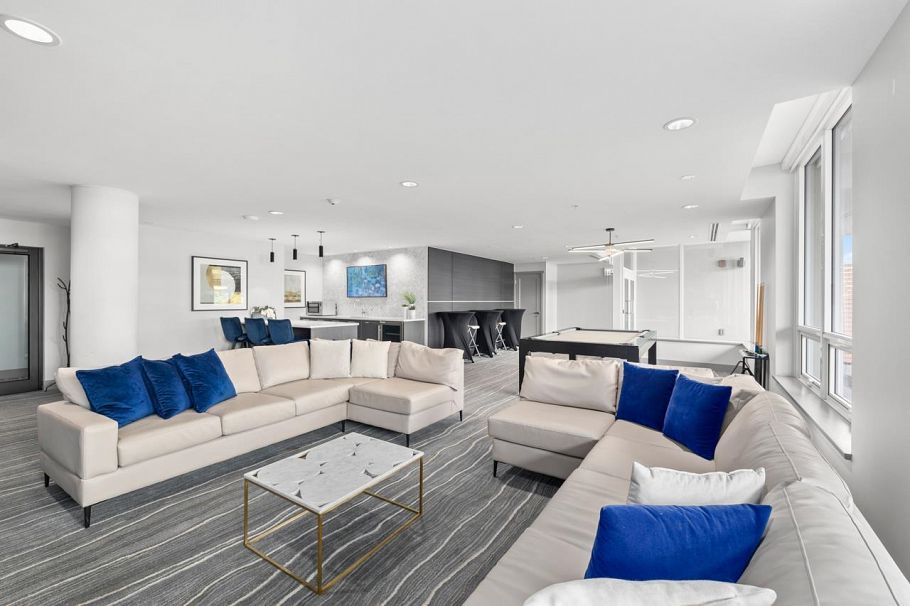 707 118 Carrie Cates Court North Vancouver, BC - 24