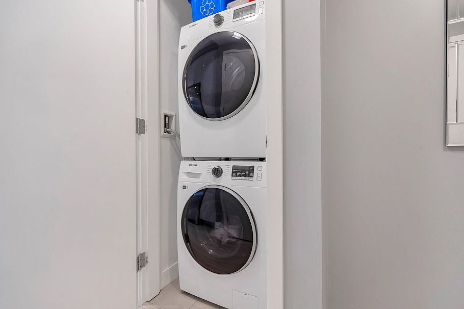 212 111 E 3rd Street North Vancouver, BC - 17