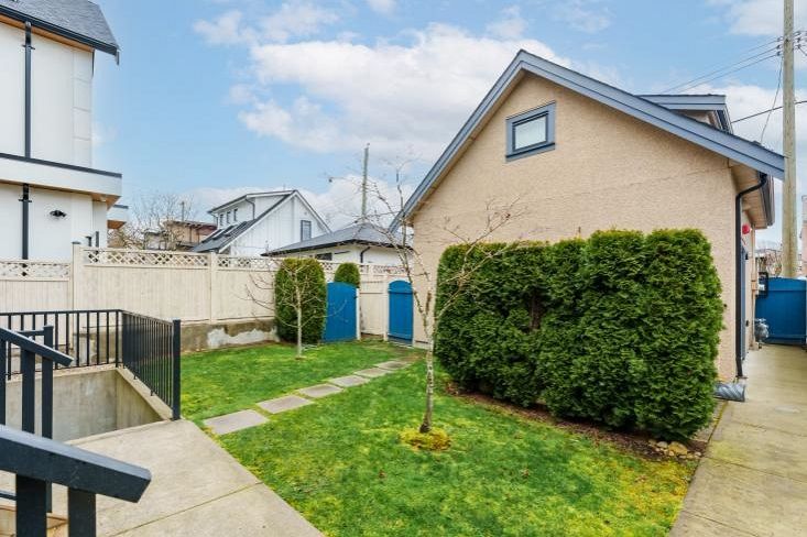 8068 Haig Street Vancouver, BC - 26