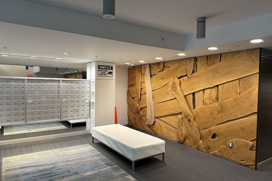 606 5782 Berton Avenue Vancouver, BC - 2