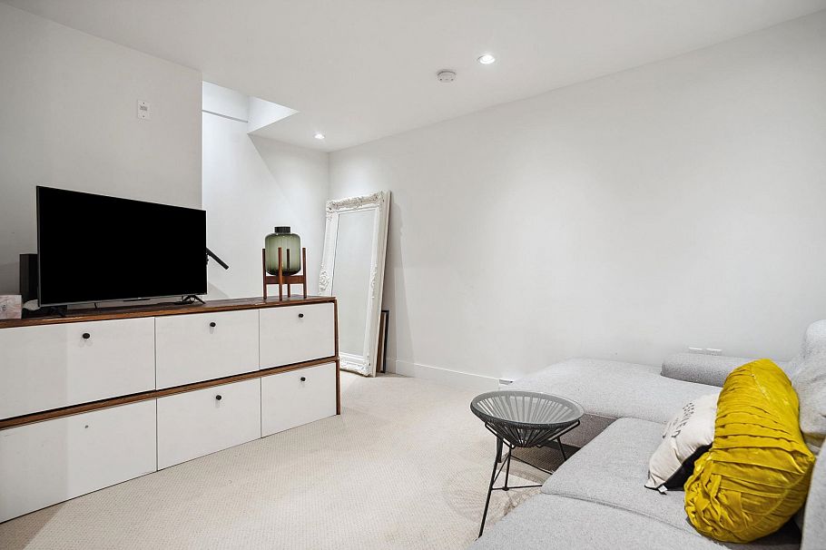 5018 Nanaimo Street Vancouver, BC - 22