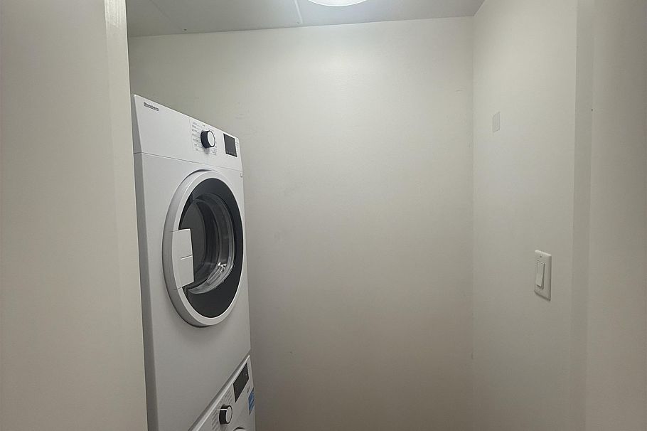 606 5782 Berton Avenue Vancouver, BC - 14