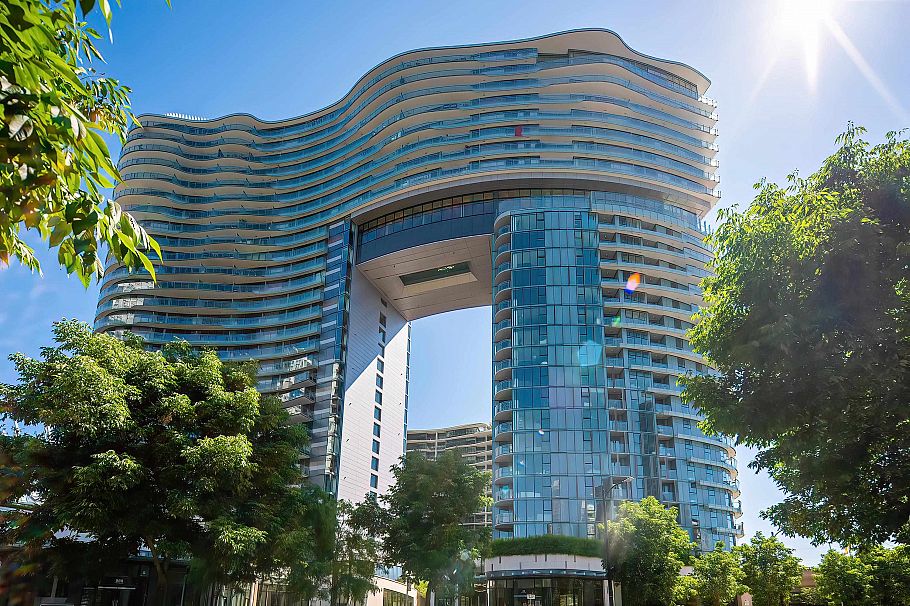 785 87 Nelson Street Vancouver, BC - 1