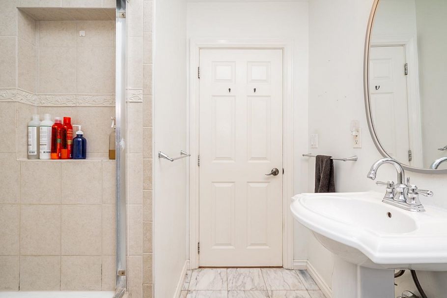 1595 E 36th Avenue Vancouver, BC - 17