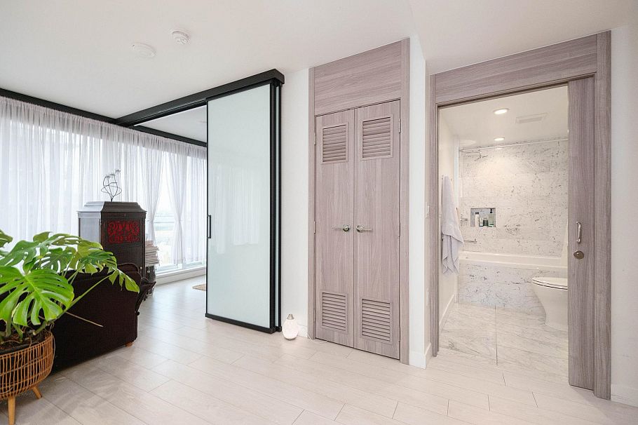 905 1768 Cook Street Vancouver, BC - 8