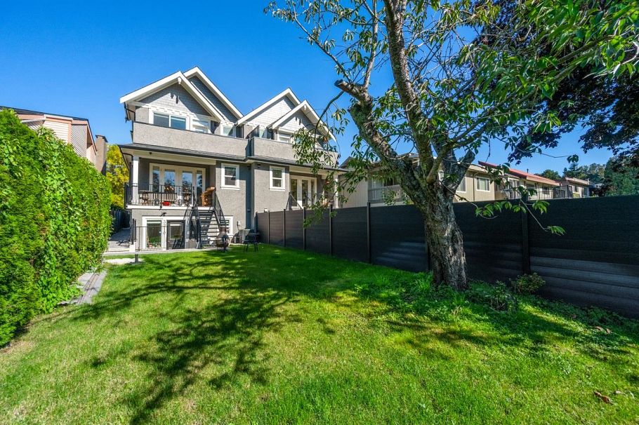 3210 E 62 Avenue Vancouver, BC - 25