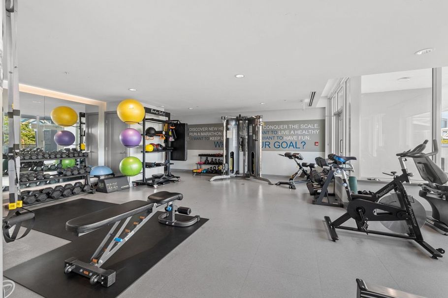 707 118 Carrie Cates Court North Vancouver, BC - 22