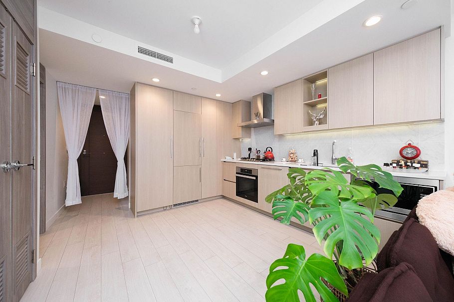 905 1768 Cook Street Vancouver, BC - 6