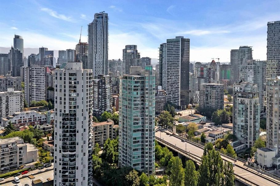 701 1005 Beach Avenue Vancouver, BC - 24