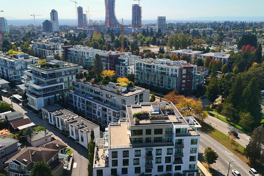 4916 Cambie Street Vancouver, BC - 1