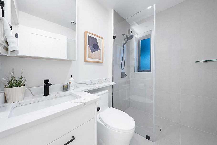 2 1233 E 37th Avenue Vancouver, BC - 21