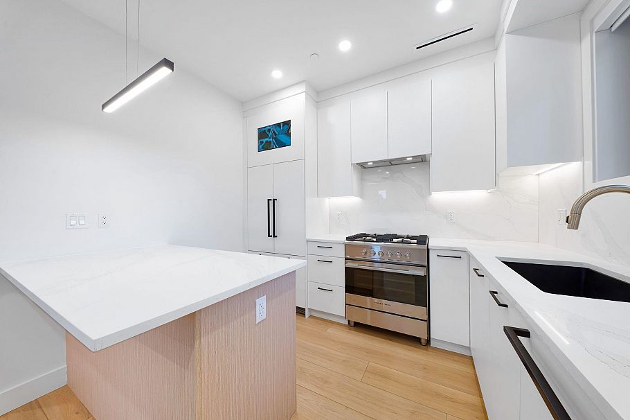 5325 Inverness Street Vancouver, BC - 9