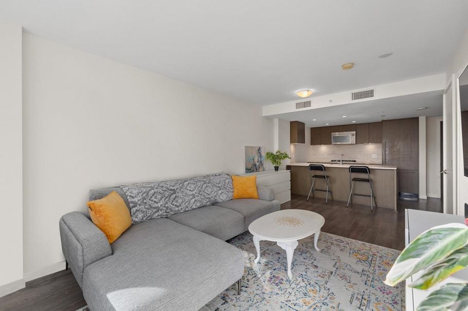 610 125 E 14th Street North Vancouver, BC - 9