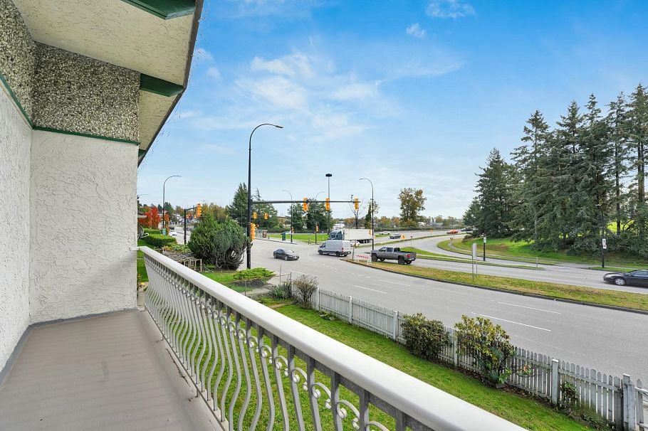 1457 SE Marine Drive Vancouver, BC - 29