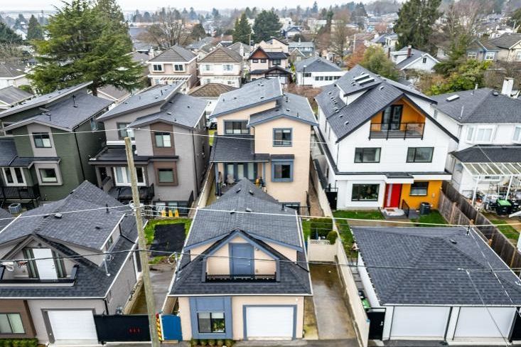 8068 Haig Street Vancouver, BC - 28