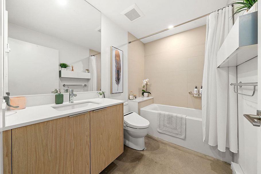 2025 Mackay Avenue North Vancouver, BC - 34