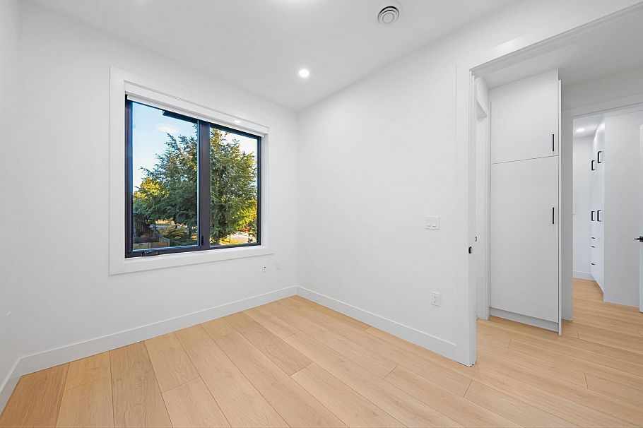 5325 Inverness Street Vancouver, BC - 17