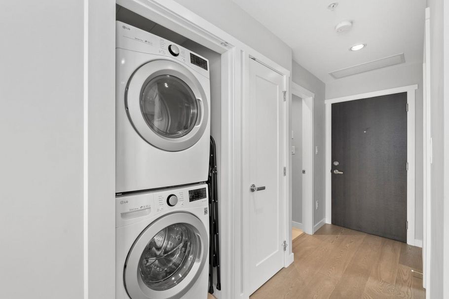 707 118 Carrie Cates Court North Vancouver, BC - 20