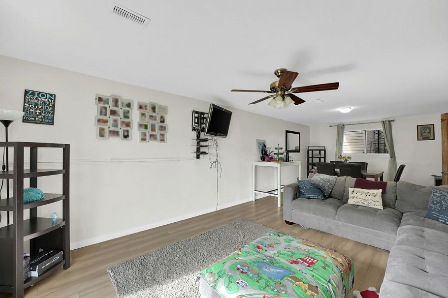 1457 SE Marine Drive Vancouver, BC - 5