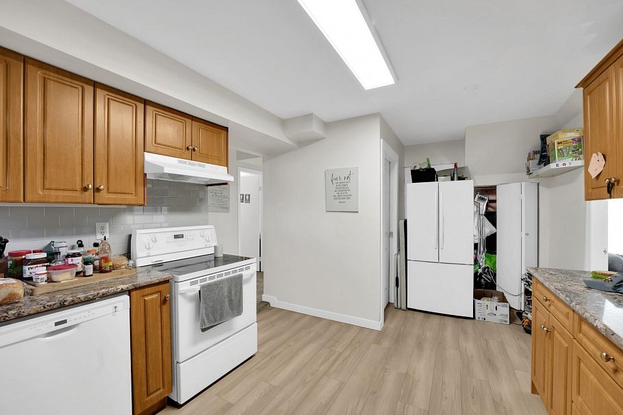 1457 SE Marine Drive Vancouver, BC - 12