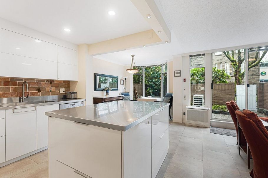 TH1 2668 Ash Street Vancouver, BC - 7