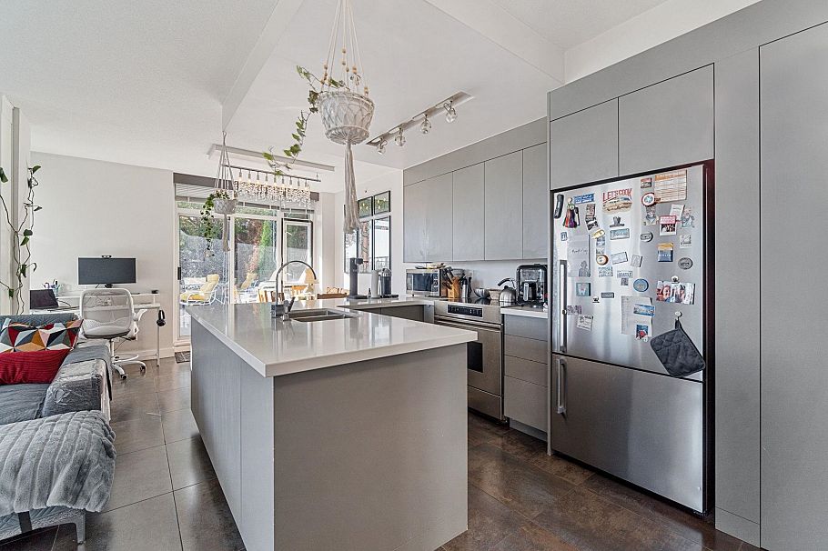 654 1483 E King Edward Avenue Vancouver, BC - 4