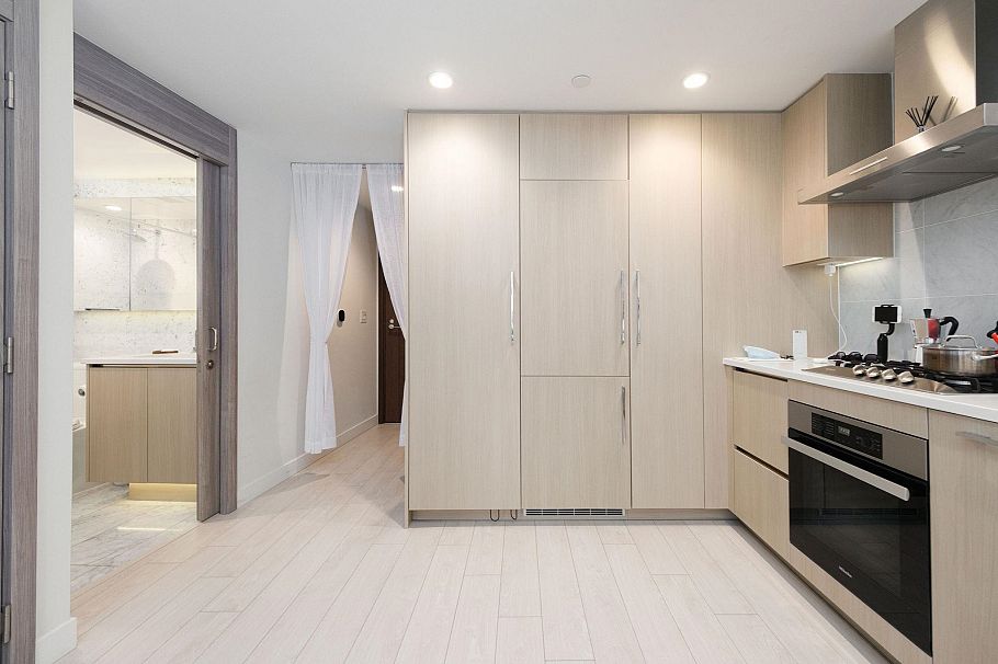 905 1768 Cook Street Vancouver, BC - 5