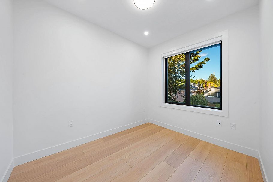 5325 Inverness Street Vancouver, BC - 16