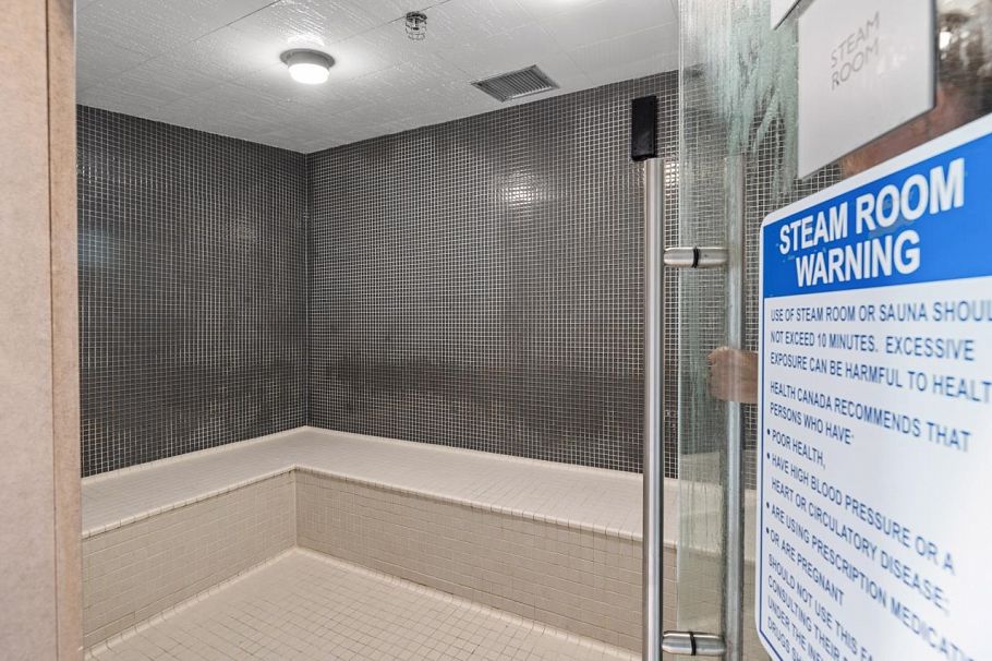 610 125 E 14th Street North Vancouver, BC - 25