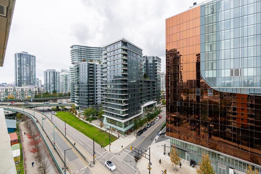 1207 33 Smithe Street Vancouver, BC - 23