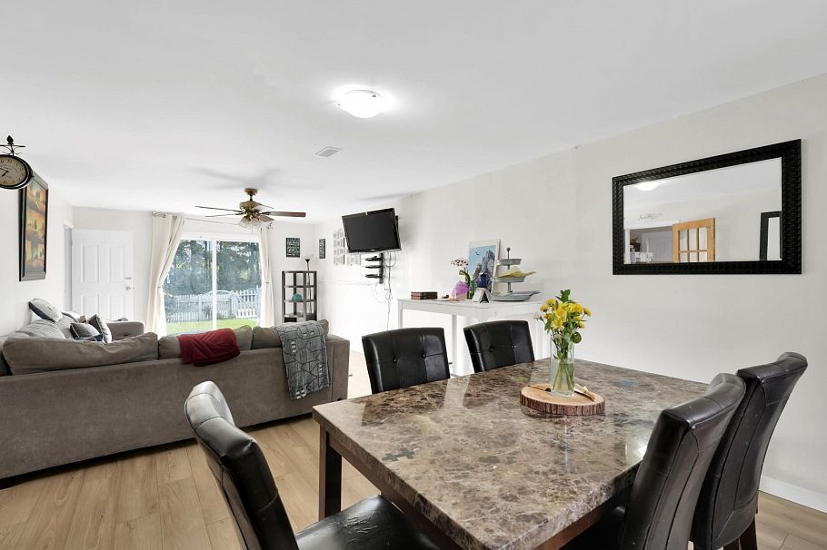 1457 SE Marine Drive Vancouver, BC - 9