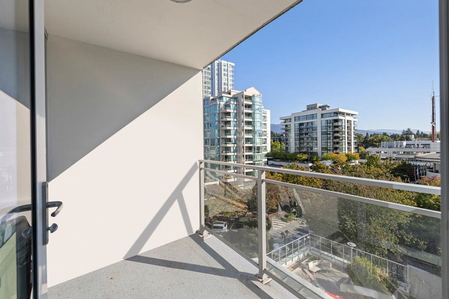 610 125 E 14th Street North Vancouver, BC - 6