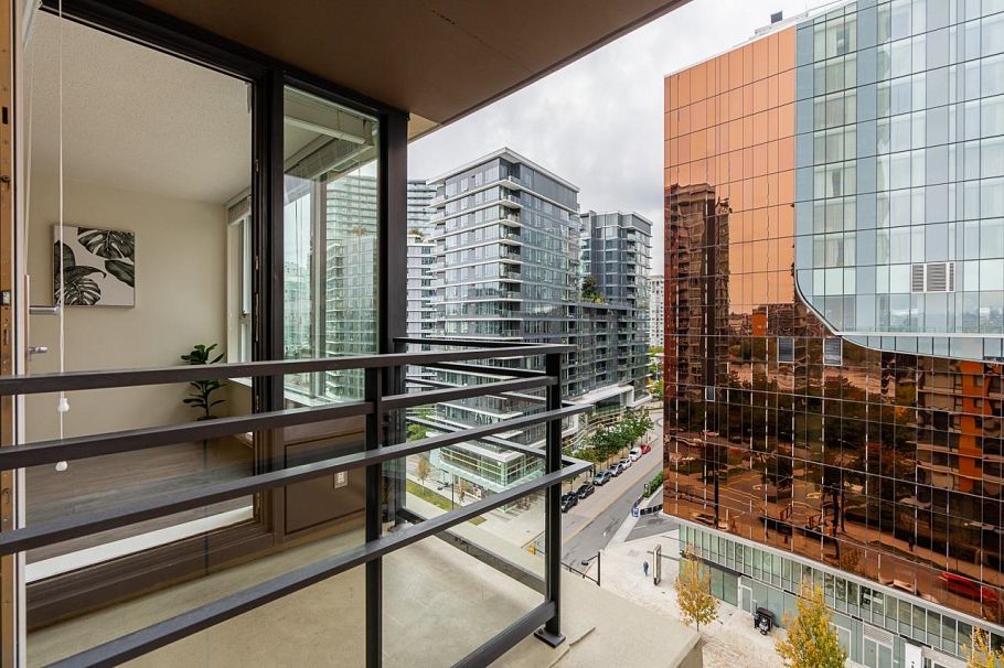 1207 33 Smithe Street Vancouver, BC - 20