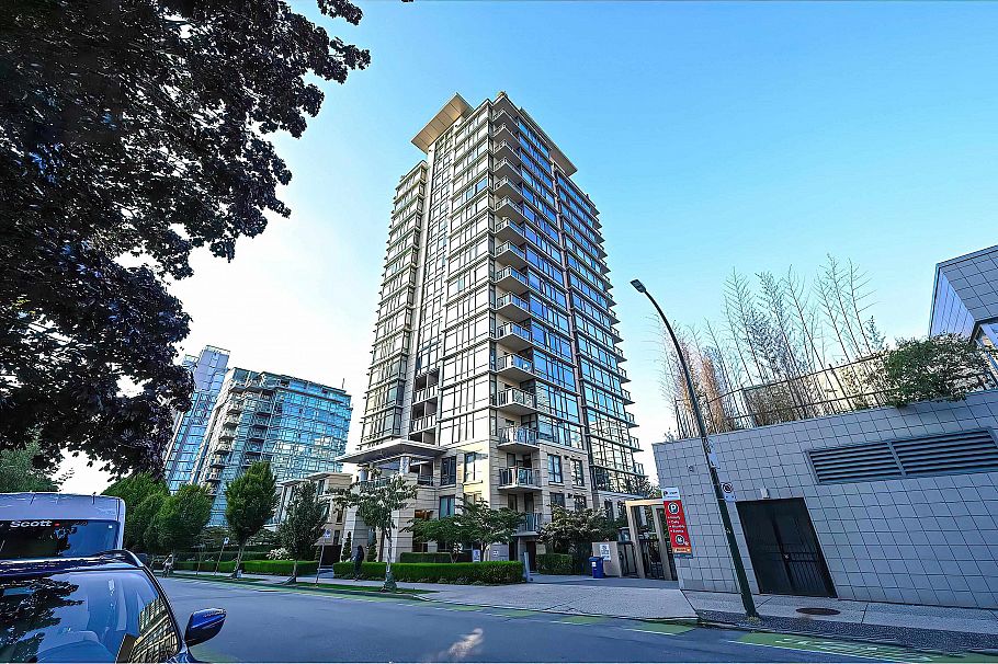 301 1863 Alberni Street Vancouver, BC - 1