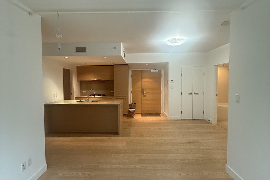 606 5782 Berton Avenue Vancouver, BC - 9