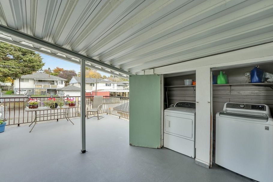 1457 SE Marine Drive Vancouver, BC - 32