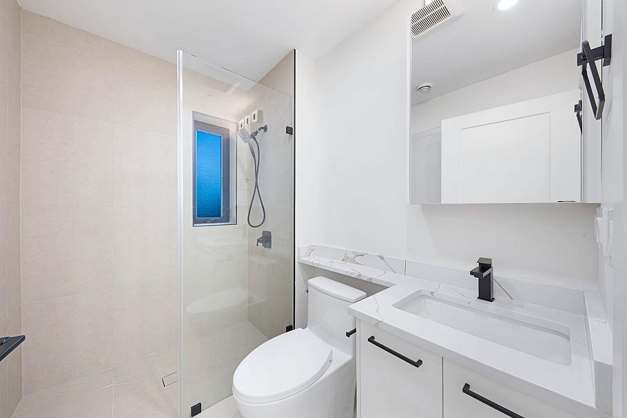 5325 Inverness Street Vancouver, BC - 24