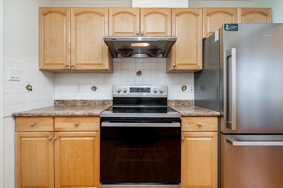 1595 E 36th Avenue Vancouver, BC - 10